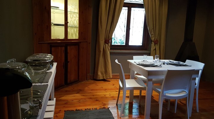 86 on Langenhoven Bed and Breakfast