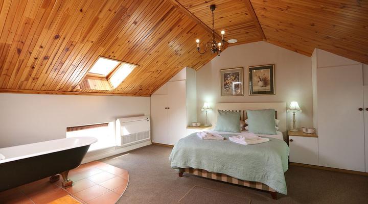 Knorhoek Guest House & Wines