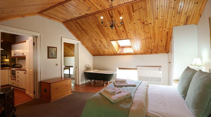 Knorhoek Guest House & Wines