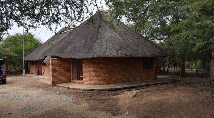 Inyoni House
