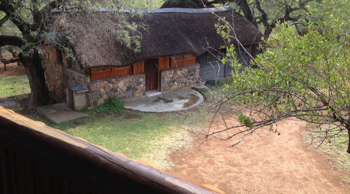 Cosy African Bush-cabin Retreat