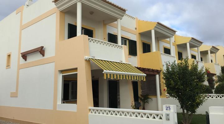 Terracos de Benagil, Portugal