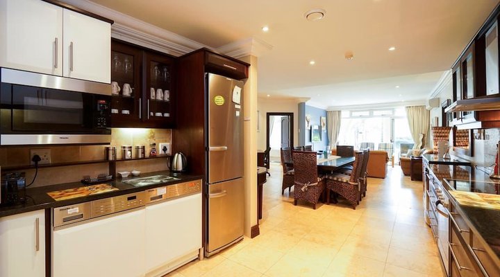 MG 103, Ballito Manor