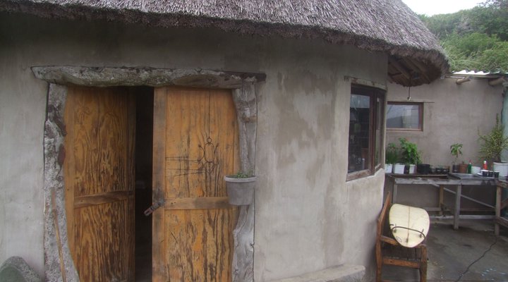 Mapuzi Surf Lodge