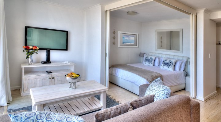 Unit 1404 Horizon Bay