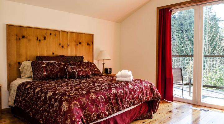 #70 Mt. Baker Rim Cabin