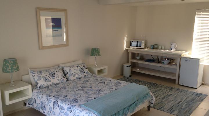 Perfect 10 - Studio Two/The Motel Room