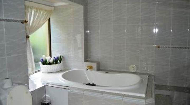 Accommodation Procurers & Travel Facilitators