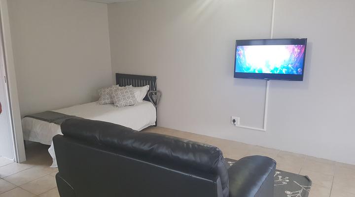 Bandelier Street Cottage