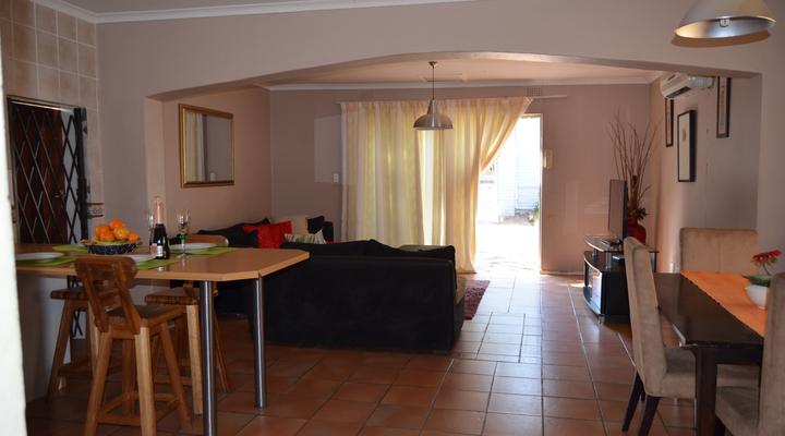 Leafy Apartments Ferndale