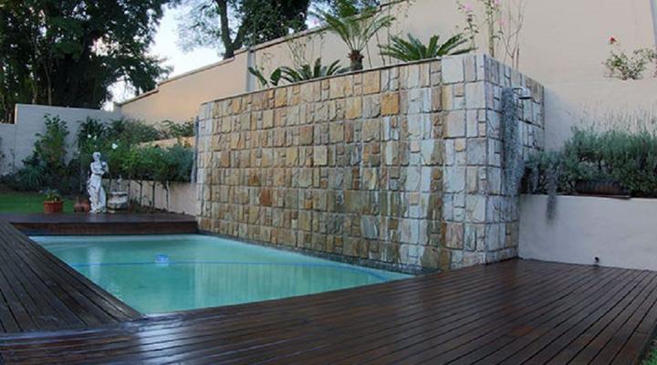 Luna Serena Guest House & Luxury Apartments