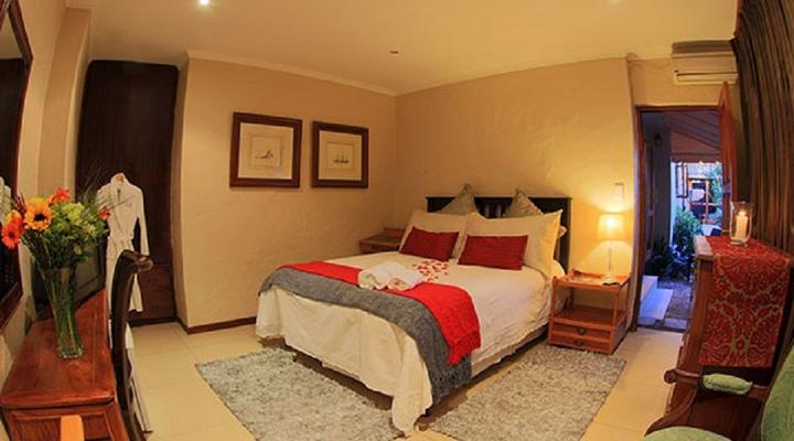 Luna Serena Guest House & Luxury Apartments