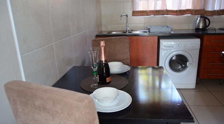 Leafy Apartments Randburg