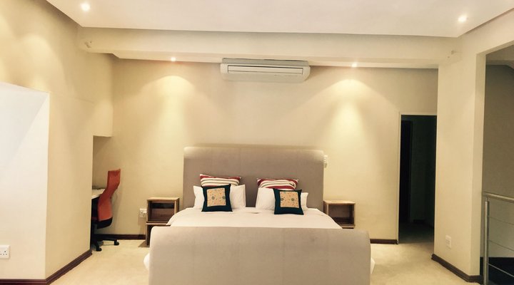 Uber Luxurious Downtown Duplex