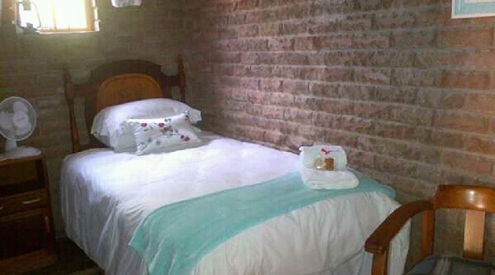 Kalahari Camelthorn Caravan Park and Guesthouse