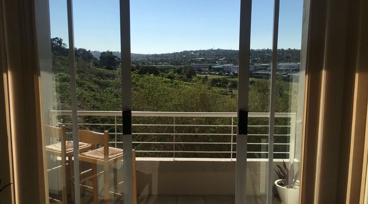 Sunny 2 Bedroom at Tygervalley Waterfront