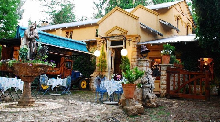 Out Of Afrika Guest Lodge