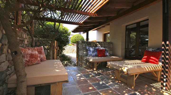 4 Star Beach Retreat - Misty Mornings