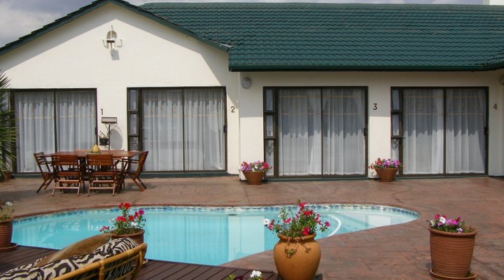 Avon Road Guest House and Tours