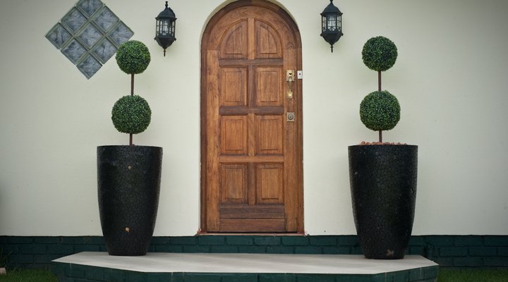 Avon Road Guest House and Tours