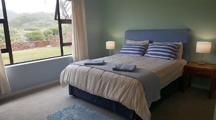 Buxton Close Holiday House