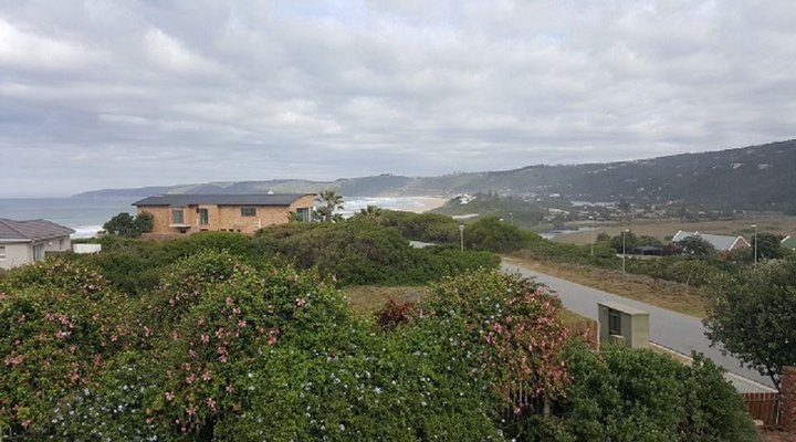 Buxton Close Holiday House