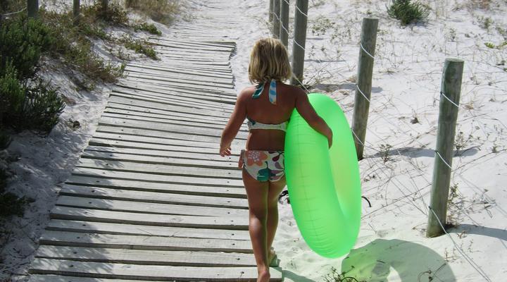 4 Star Beach Retreat - Misty Mornings