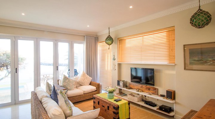 The Beach Apartment
