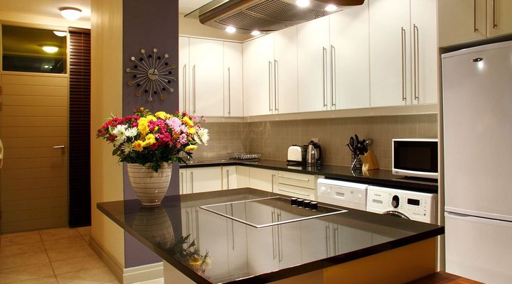 Perfect Position With Stunning Harbour, City Views