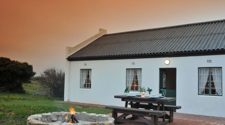 De Hoop Collection - Village Cottages