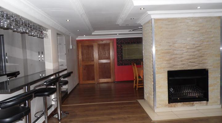 Qhanolla Guest House