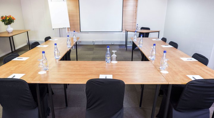 Ibhayi Guest Lodge- Lion Roars Hotels & Lodges