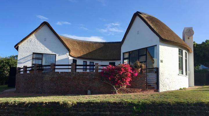 Stilbaai Family Holiday Home