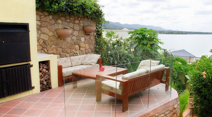 La Lavende Waterfront Villa 