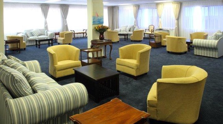 Diaz On Surrey Boutique Hotel