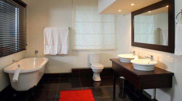 Diaz On Surrey Boutique Hotel