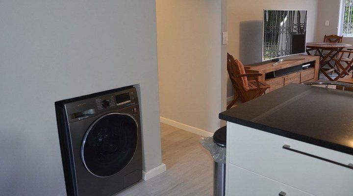 Apartment On Pine