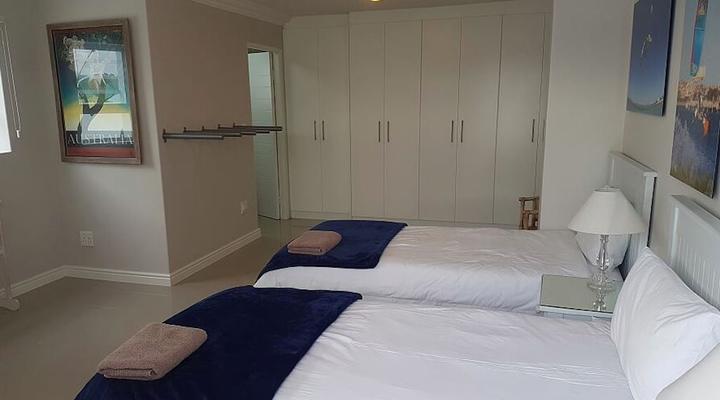 Beach House for Large Groups (solar + battery)