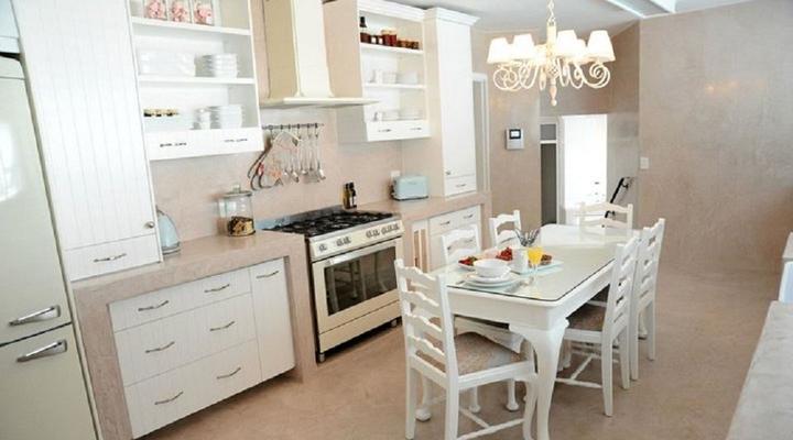 Thyme Winter Warmer Overnight Package