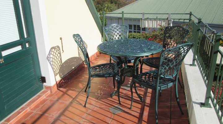 Villa-Roux Garden Cottage