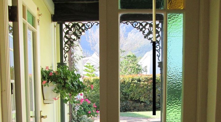 Villa-Roux Garden Cottage