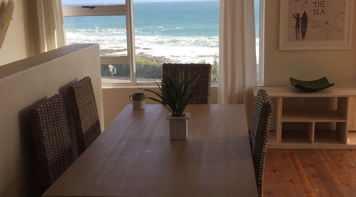 Beach Bungalow with Amazing Ocean Views