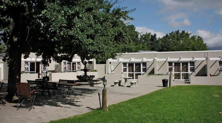 Village Guesthouse And Restaurant