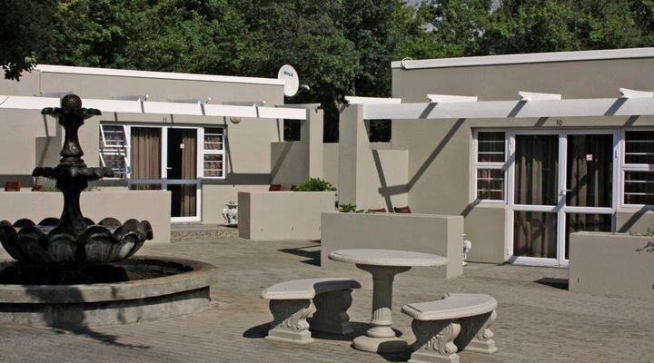 Village Guesthouse And Restaurant