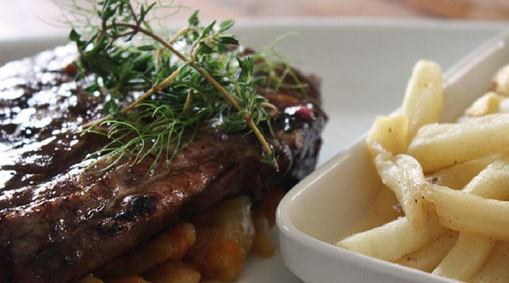 Village Guesthouse And Restaurant