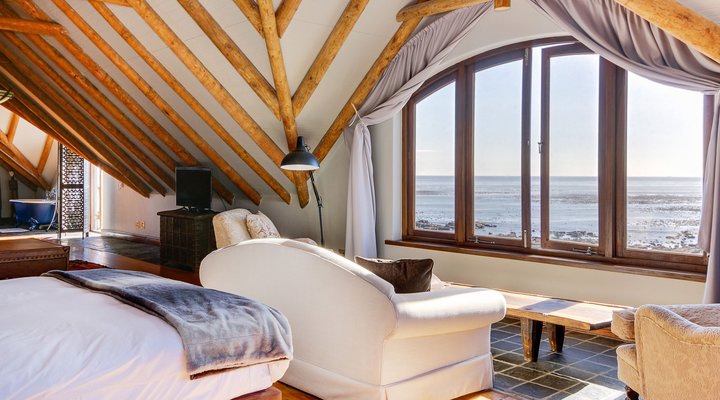 Arum Beach House 