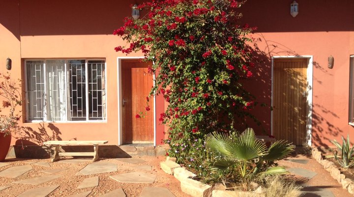 Kamelruhe Guest House & Camping