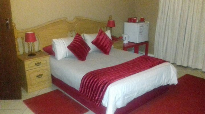 Kloofeind Guest Lodge