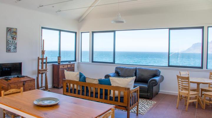 Modern Beach Apartment