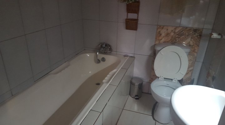 Karibouinn Guest House